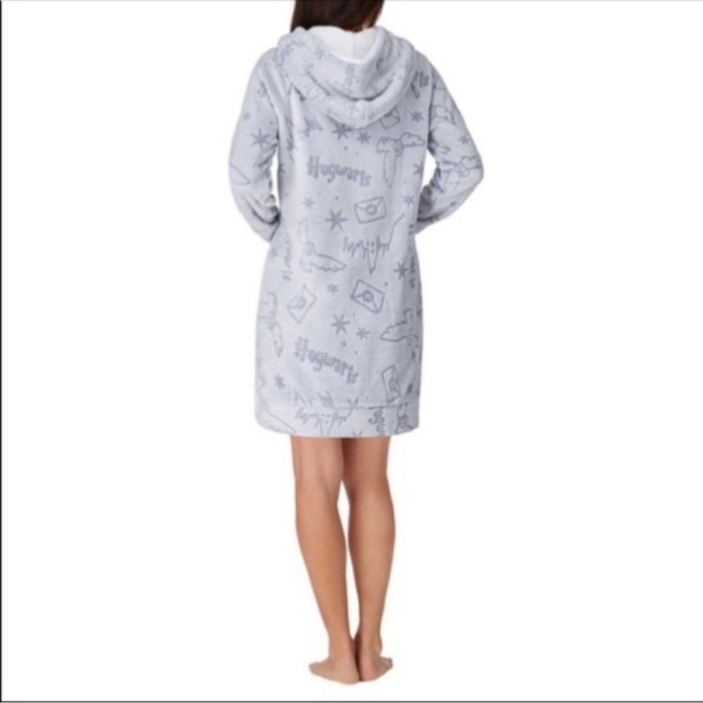 Wizarding World Of Harry Potter Light Blue Plush Snuggie - Picture 2 of 8